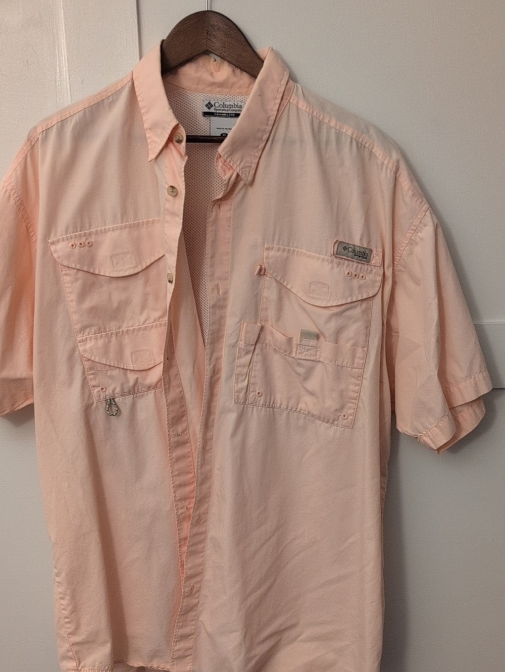 Columbia Men’s Short-Sleeve Button-Down Shirt — Light Peach